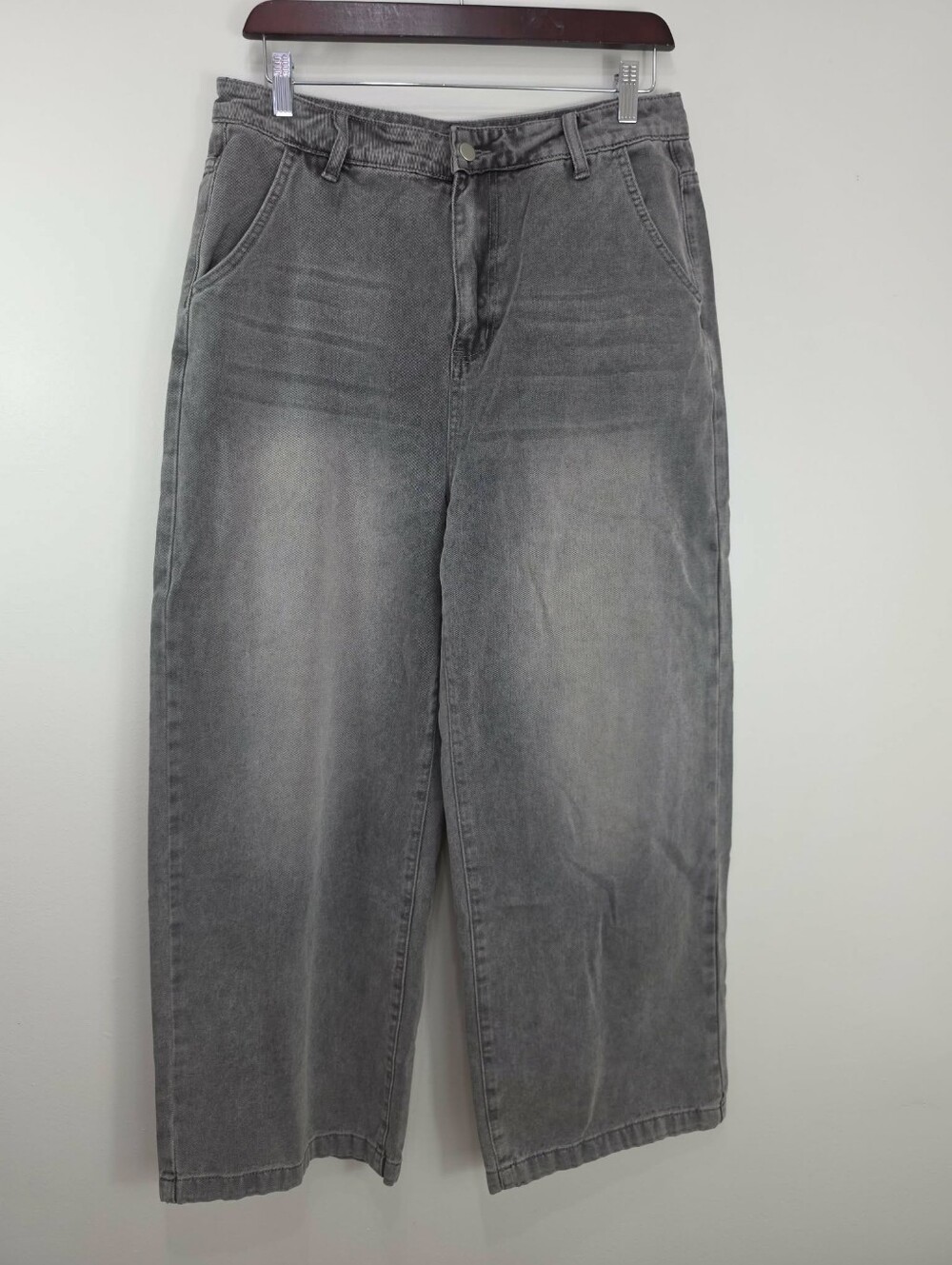 NWT Manfinity Women's High-Rise Straight Leg Jeans — Washed Gray